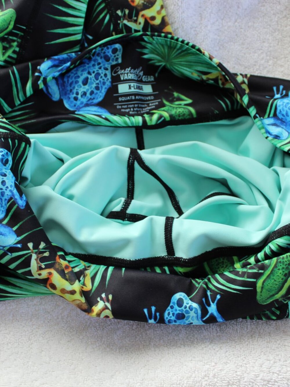 CVG Constantly Varied Gear Tropical Frog Leggings Size X Large - Picture 3 of 4